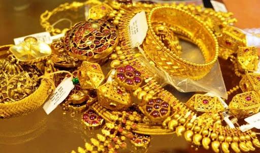 ६ हजार ९ सय रुपैयाँले घट्यो सुनको मूल्य