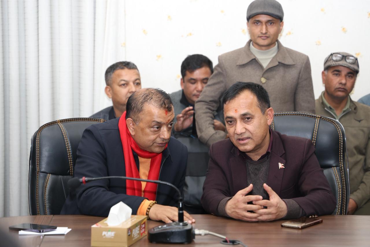 गगन थापा पक्षलाई निर्वाचन आयोगले दियो आधिकारिक कांग्रेसको मान्यता